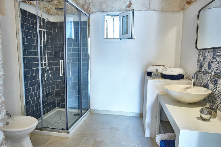 Bathroom 4, Casolare degli Ulivi, Brindisi
