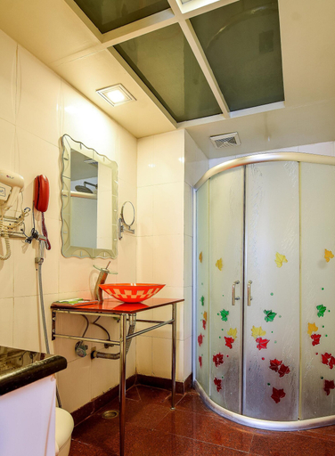 Bathroom, Golden Metro Hotel, Bangalore