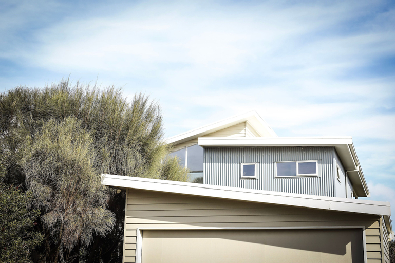 Exterior & Views 2, Anchors Beach House, Corangamite - South