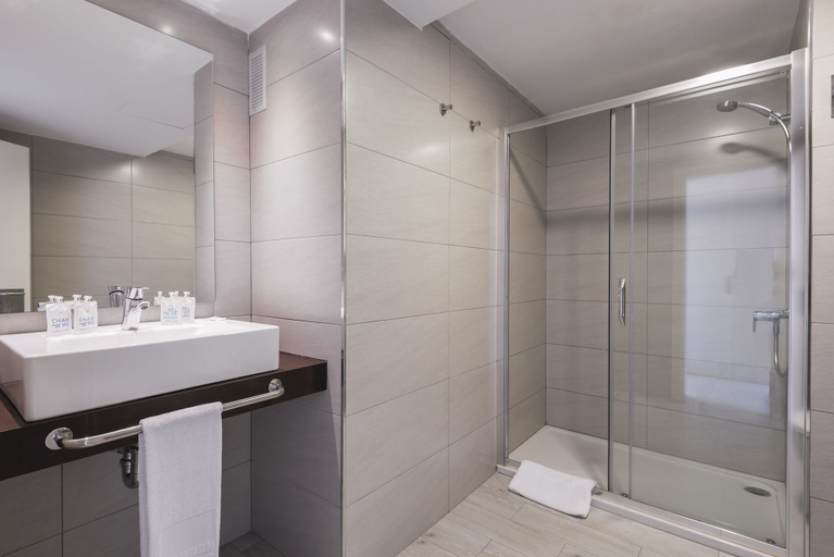 Bathroom 3, Palm Garden Apartments, Baleares
