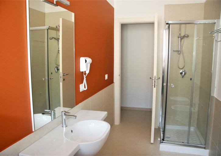 Bathroom 4, Sporting Club Resort, Cosenza