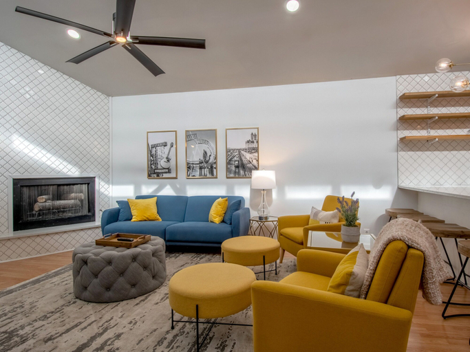 Others 4, Hillwood Lavish, Davidson