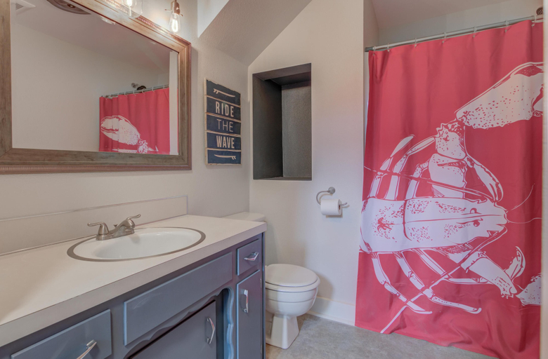 Bathroom 4, Laneda Lodge (MCA 1339), Tillamook