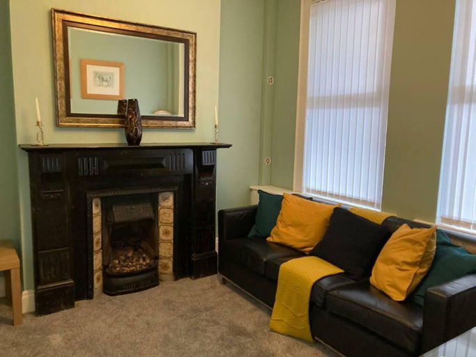 Others 3, So-fresh So-clean Beautiful 3-bed House n Belfast, Belfast