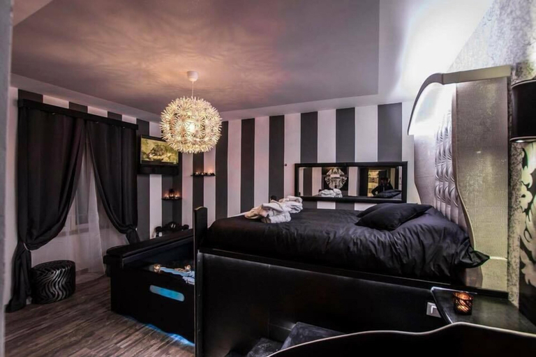 Bedroom 4, Roma d'Amore -  Benessere e Relax, Rome