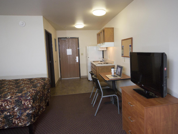 Others 5, WoodSpring Suites Evansville, Vanderburgh