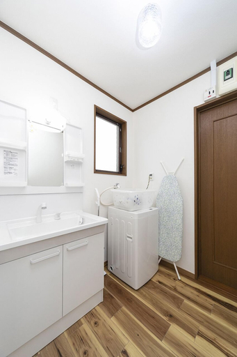 Bathroom 4, Wave House Kujukuri Fujishita, Kujūkuri