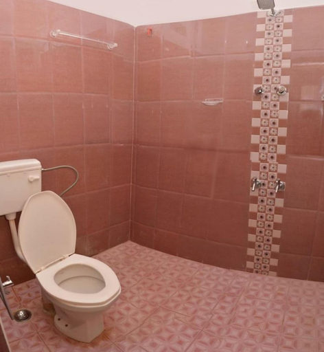 Bathroom 5, Rajalakshmi Guest House, Kancheepuram