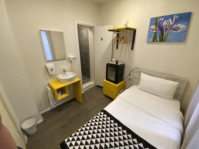 Bedroom 3, Piano Hotel, Konak