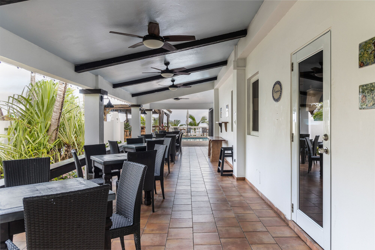 Food & Drinks 5, Casa Isleña Inn