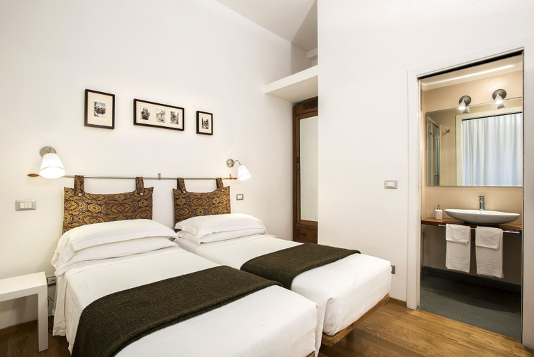 Bedroom 3, Arco del Lauro Bed & Breakfast, Rome