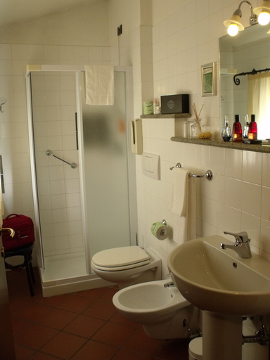 Bathroom 4, Hotel De Prati, Ferrara