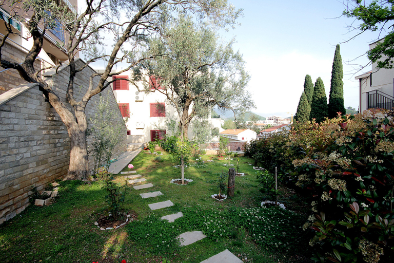 Others 5, Apartments Mirista