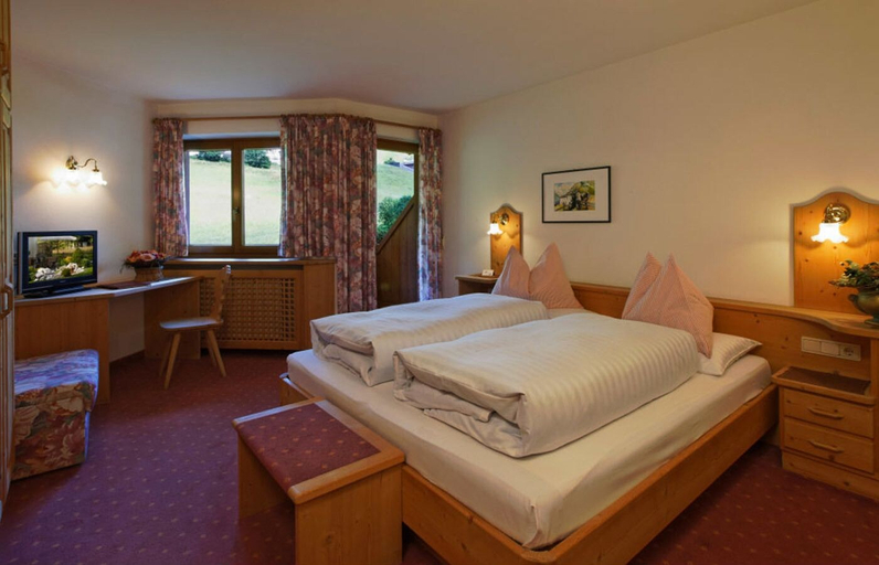 Bedroom 2, Garni Raetia, Bolzano