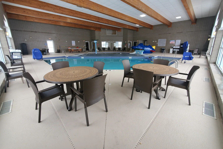 Food & Drinks 4, Cobblestone Suites Oshkosh, Winnebago