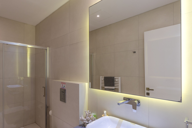 Bathroom 4, Vivo Mare Beachfront - Seaview Villas