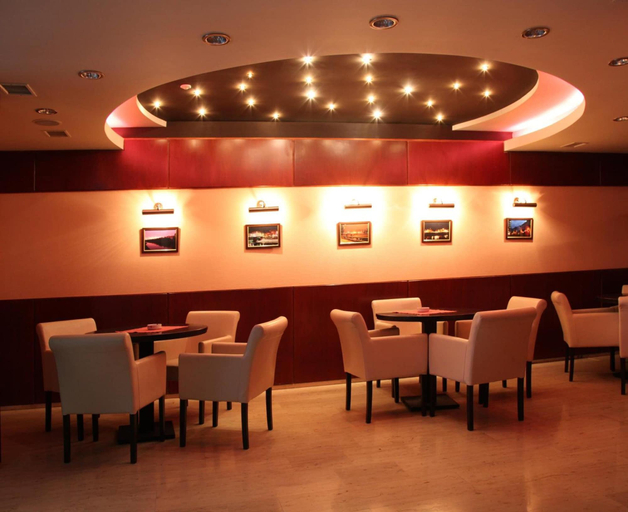 Food & Drinks 5, Praha Hotel, Uzhhorods'ka