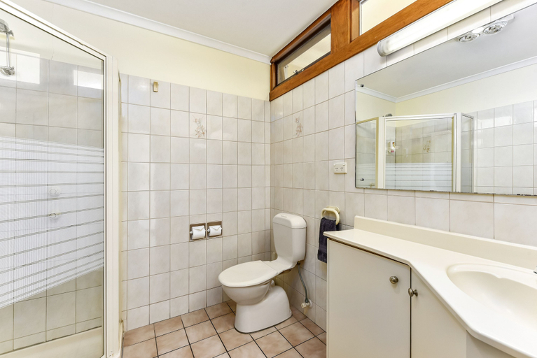 Bathroom 3, William Macintosh Motor Lodge, Naracoorte Lucindale