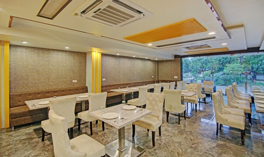 Food & Drinks 3, Hotel Taj Venture By Park Tree, Agra