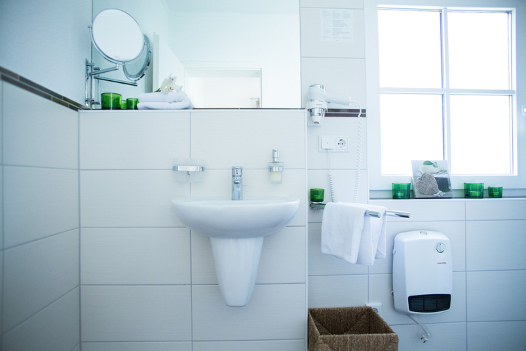 Bathroom 5, Villa Ingeborg, Oberhavel