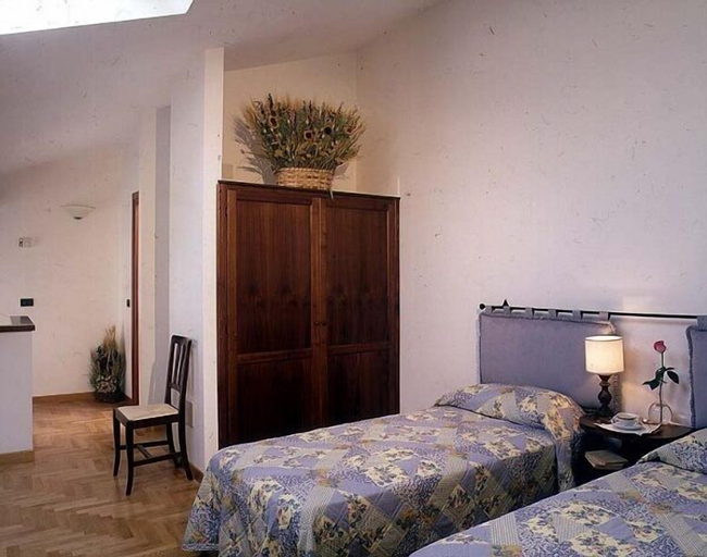 Bedroom 4, Residence Centanni, Florence