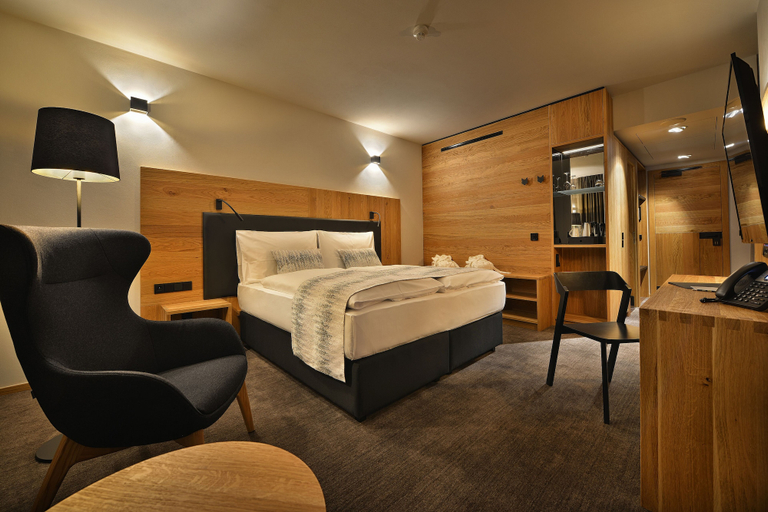 Bedroom 4, Grand Hotel Hradec, Trutnov