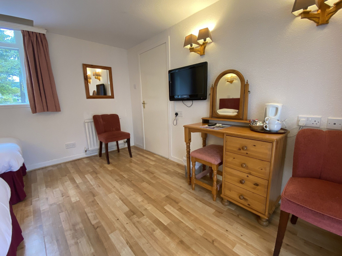 Others 5, Columba House, Highland