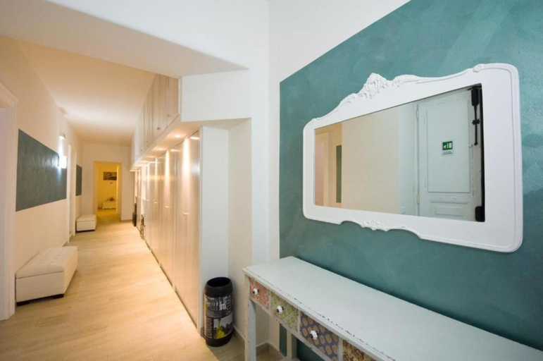Bathroom 4, Ara Pacis Holidays Inn, Rome