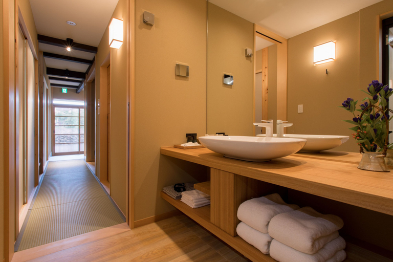 Bathroom 4, Shirasagi Kyoto, Kyoto