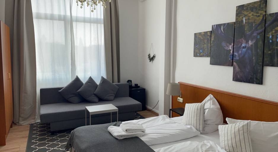 Bedroom 4, Berghotel Hahnenklee mit Ferienhaus, Goslar