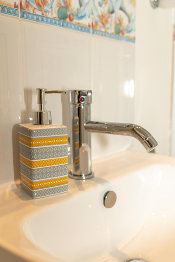 Bathroom 4, Higher Upover, Devon