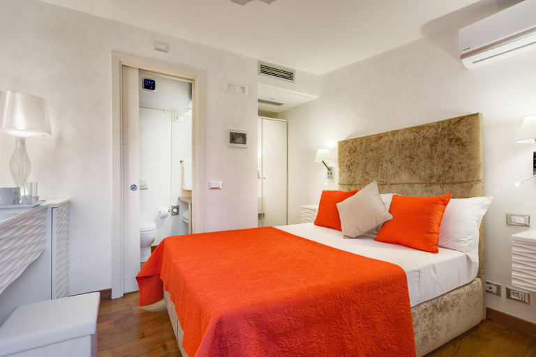 Bedroom 5, Shali Luxury Suite, Rome