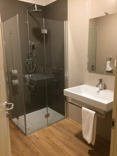 Bathroom 5, B&B Al 16, Verona