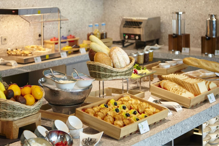 Food & Drinks 5, Two Bedroom Apartment, Fraser Place Setiabudi Jakarta, South Jakarta