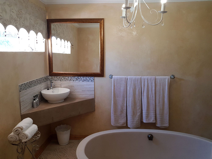 Bathroom 3, New Holme Nature Lodge, Pixley ka Seme