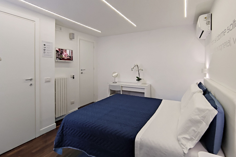 Bedroom 3, Skyhouse Duomo, Napoli