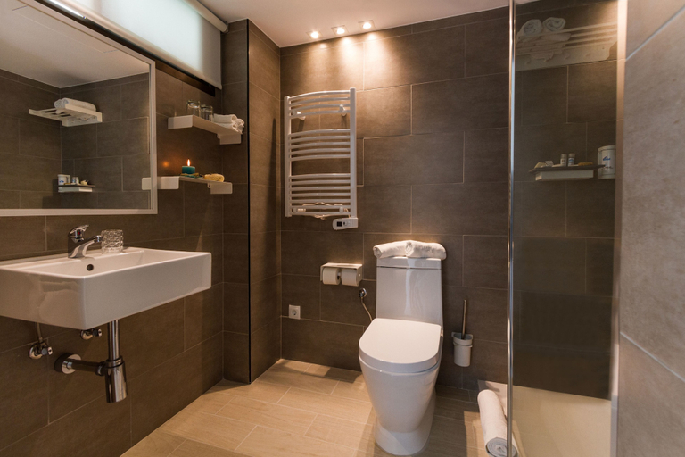 Bathroom 5, Plazamar Serenity Resort, Baleares