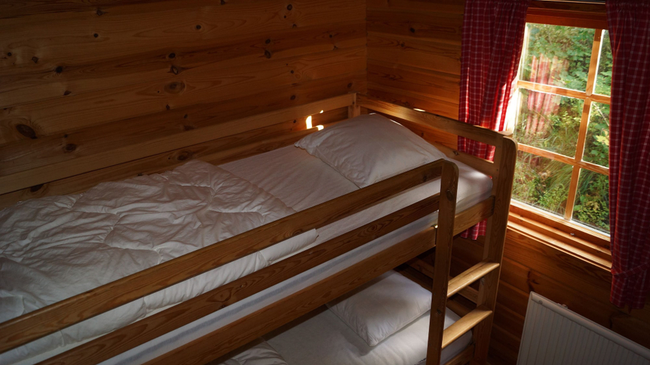 Bedroom 2, Långsjön Stugor & Camping, Västervik