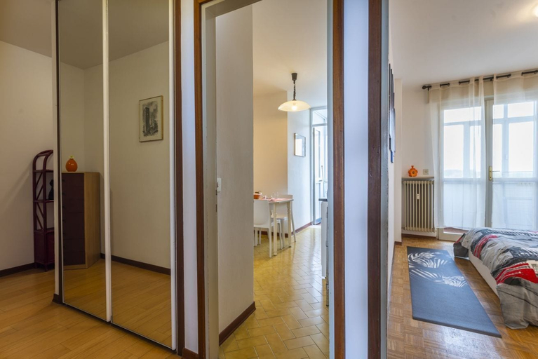 Bedroom 3, Zia Dina Apartment, Udine