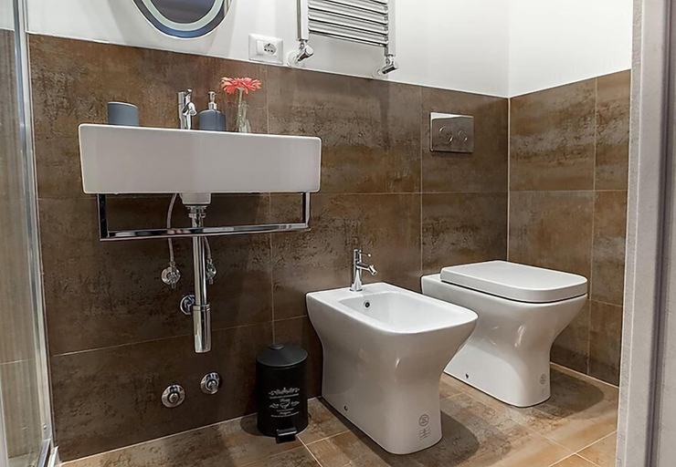 Bathroom 5, My Love Suite, Rome
