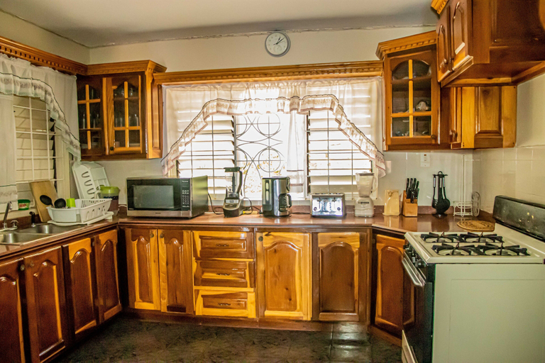 Others 5, The Whytehouse Villa