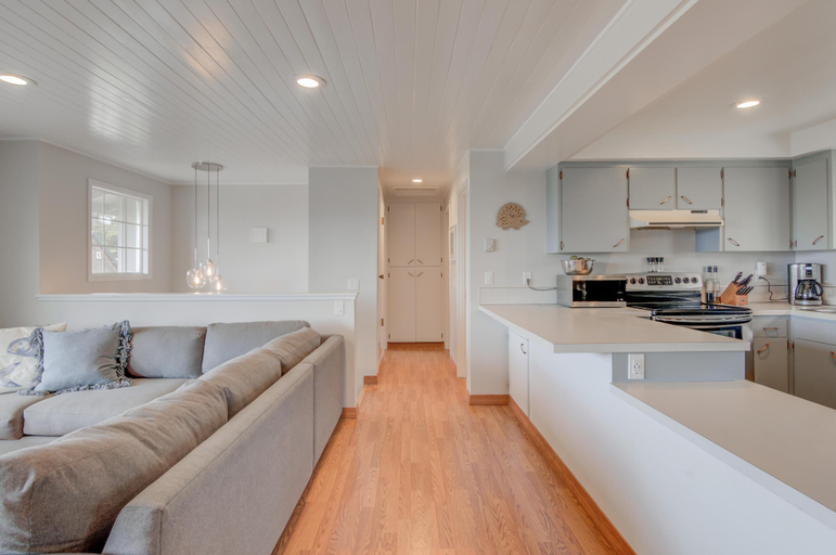 Others 1, Laneda Lodge (MCA 1339), Tillamook