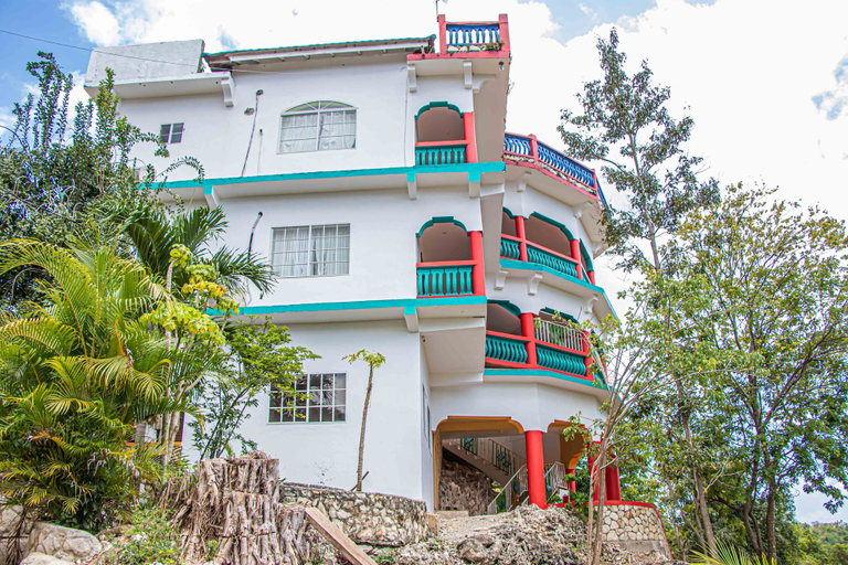 Exterior & Views 2, Haley's Paradise at Blue Hole