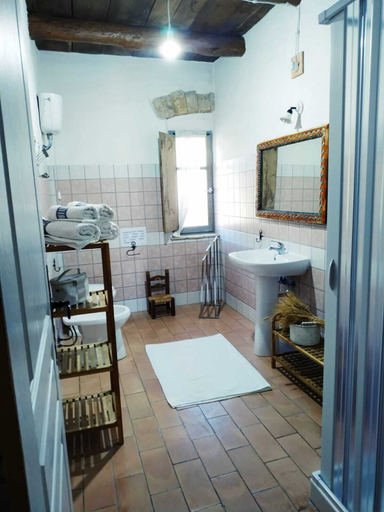 Bathroom 3, Domus Antiga, Carbonia-Iglesias