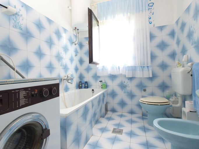 Bathroom 3, Apartment 1644, Medulin