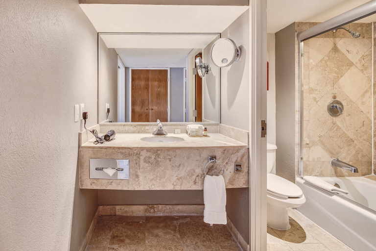 Bathroom 5, Fiesta Americana Acapulco Villas, Acapulco de Juárez