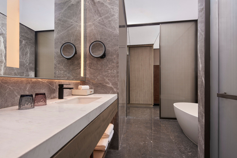 Bathroom 5, Tianjin Marriott Hotel National Convention And Exhibition Center, Tianjin