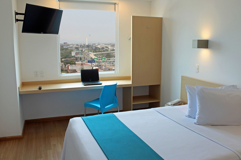 Bedroom 2, One Leon Poliforum, León