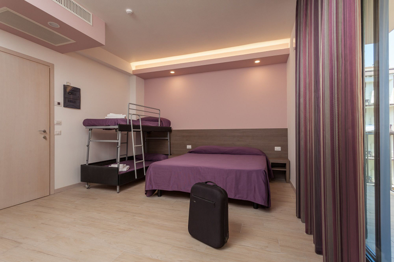 Bedroom 2, Hotel Gioia, Rimini