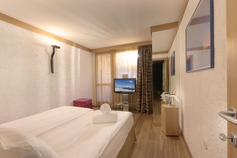 Bedroom 3, Style Grifone, Trento